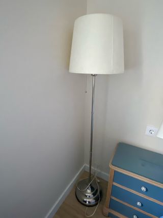Lámpara de pie ÅRSTID