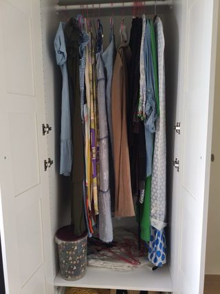 Armario de madera blanco a estrenar.