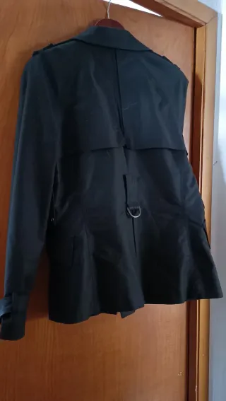 Gabardina negra / 56