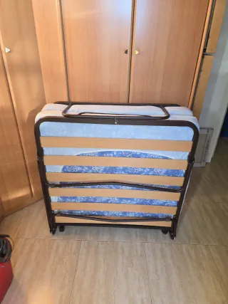 Cama Plegable Metálica y Madera