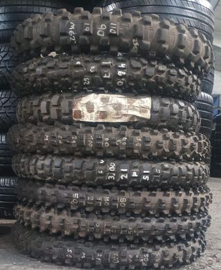 LOTE NEUMATICOS DE MOTO Y QUAD TODAS LAS MEDIDAS