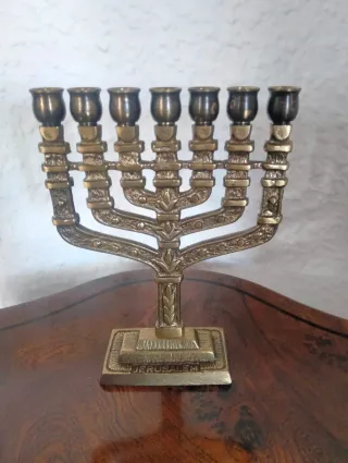 Menorah - Candelabro Judío