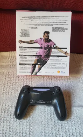 PS4 (PlayStation 4) Negra + Mandos y Juego