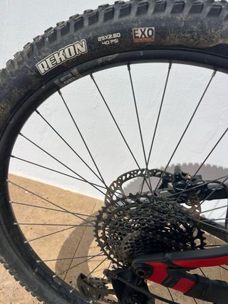 Bicicleta eléctrica GHOST E-MTB