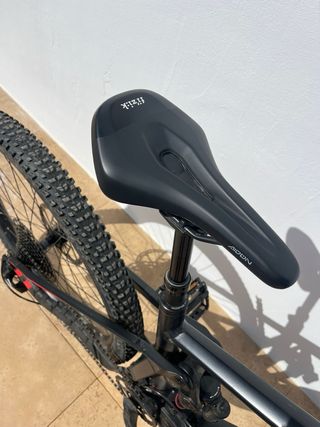 Bicicleta eléctrica GHOST E-MTB