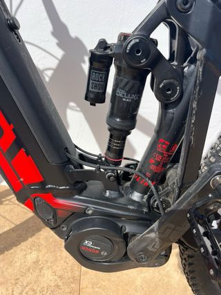 Bicicleta eléctrica GHOST E-MTB