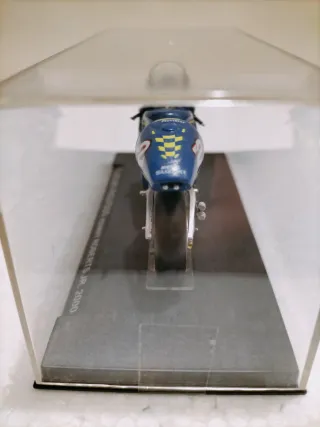 Suzuki RGV500 Kenny Roberts Jr. 2000 No Bburago