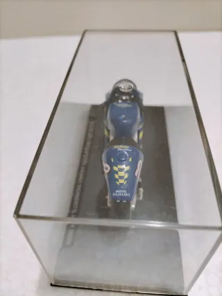 Suzuki RGV500 Kenny Roberts Jr. 2000 No Bburago