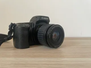 Canon EOS 1000F Reflex SLR Fotocamera Analogica