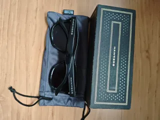 Gafas de sol Hawkers negras y grises