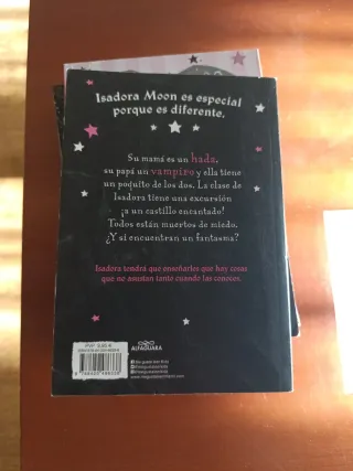 Isadora Moon en el castillo encantado / Isadora...