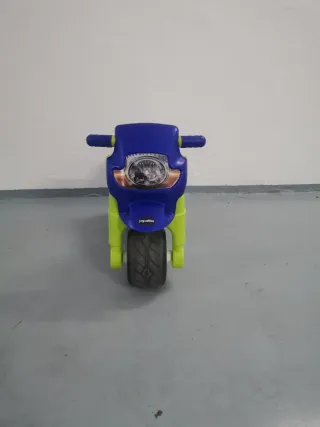 Moto de juguete marca Feber (Juguettos)