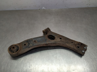 BRAZO SUSPENSION INFERIOR DELANTERO DERECHO KIA S