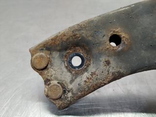 BRAZO SUSPENSION INFERIOR DELANTERO DERECHO KIA S
