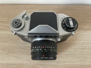 Fotocamera Analogica EXA 1B Germania Est Reflex SL