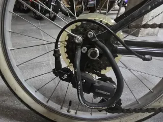 Bicicleta niña 20 rosa y negra