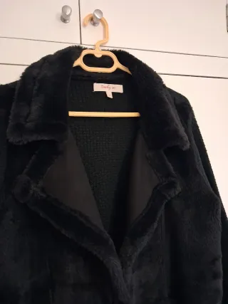 Chaqueta pelo Derhy negra