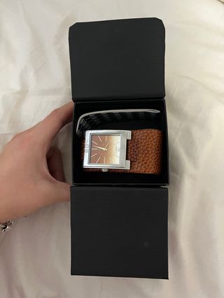 Reloj Marea Cuadrado Marrón y Dorado