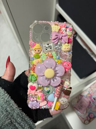 2 Fundas iPhone 15 Decorada
