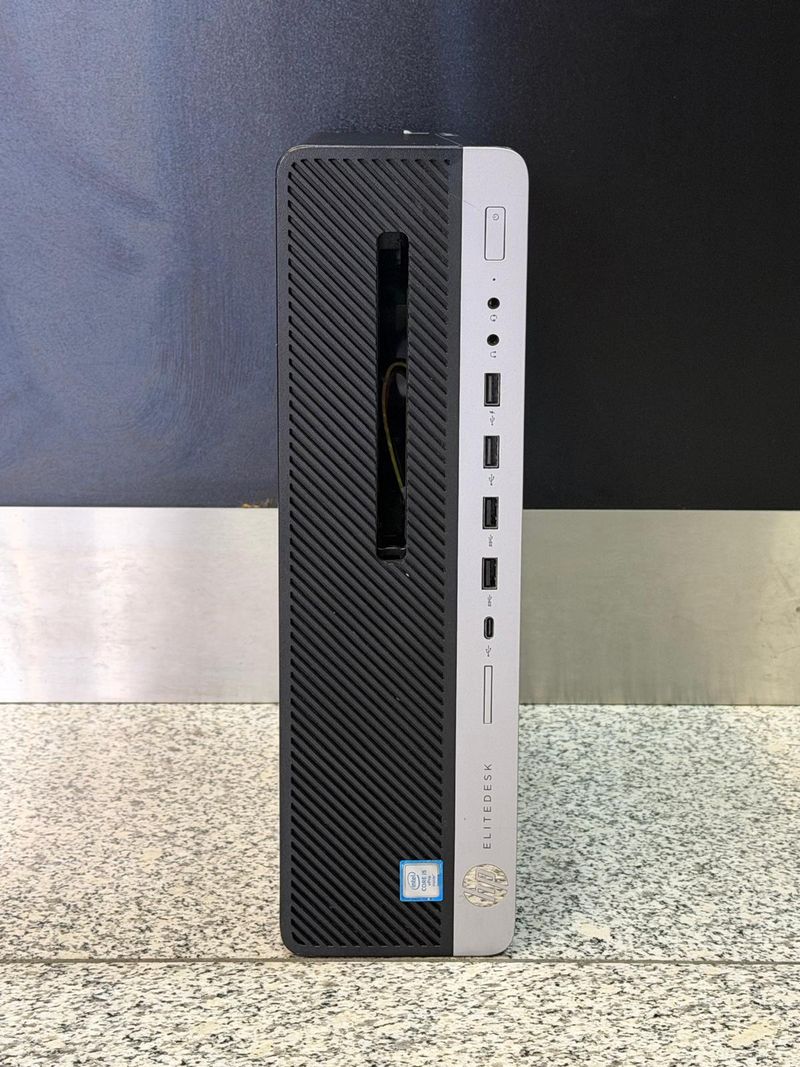 Computador de escritorio HP EliteDesk 800 G3 SFF