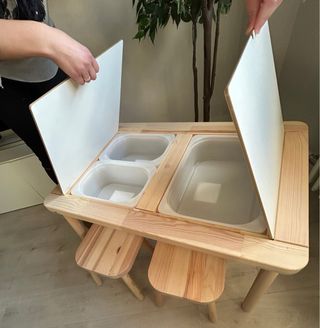 Mesa Infantil Flisat + taburetes