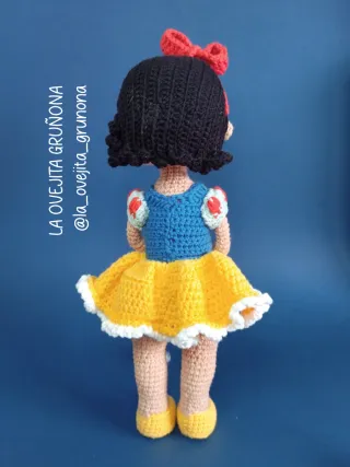 Muñeca Blancanieves Amigurumi