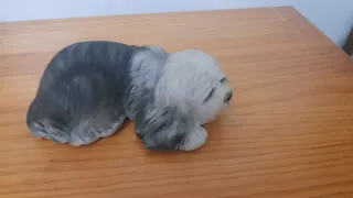 Figura perro decorativa