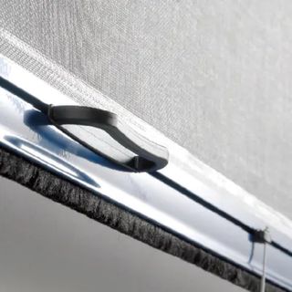 Mosquitera enrollable aluminio blanco con freno