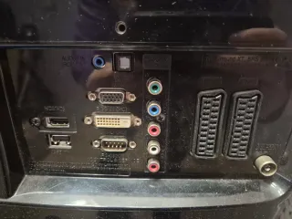 Monitor TV LG 19'' HDMI, SCART, VGA