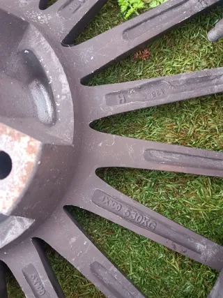 Llantas cromadas de palos para coche