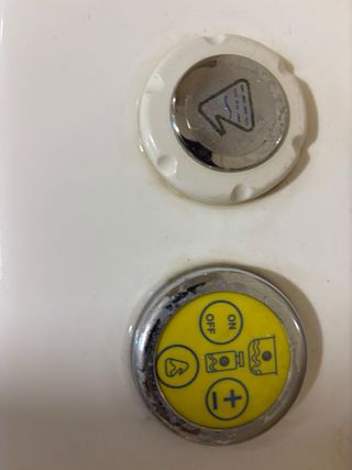 Jacuzzi DaVince Interior Blanco y Plateado