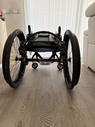 Silla de ruedas ligera y plegable (Tilite)