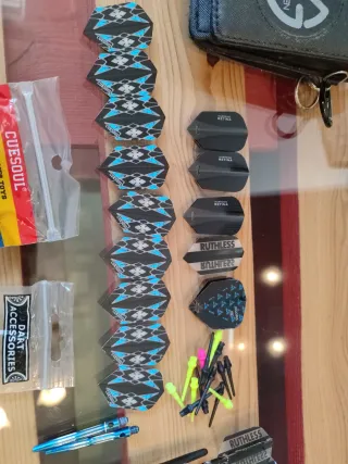 Conjunto Dardos Profesionales Michael Van Gerwen