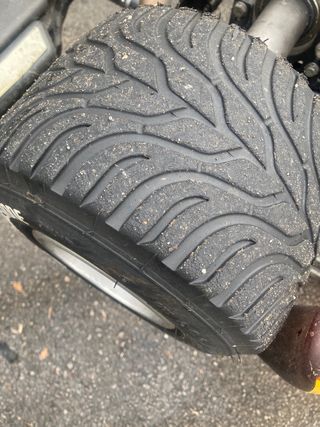 Llantas de kart con neumáticos de agua