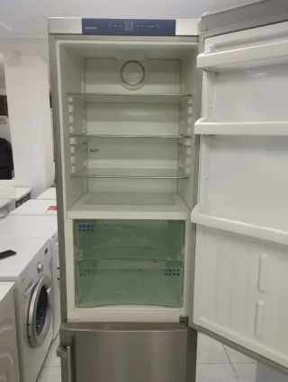 NEVERA LIEBHERR plateada