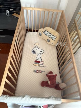 Cuna bebé IKEA + colchón.