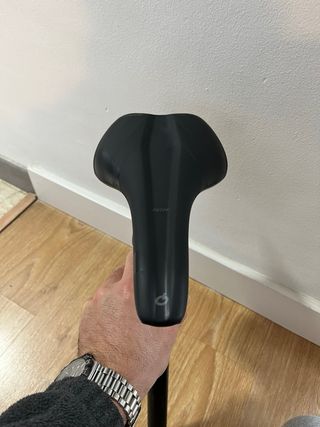 Sillín y tija carbono de gravel Orbea Terra