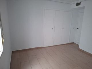 Piso en alquiler en Santa Rosa - Valdeolleros en Córdoba