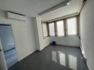 Local comercial en alquiler en Centre - Joan Prim en Granollers