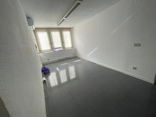 Local comercial en alquiler en Centre - Joan Prim en Granollers