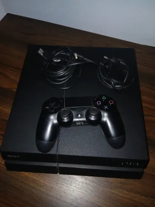Consola PS4 500GB Negra + 2 juegos