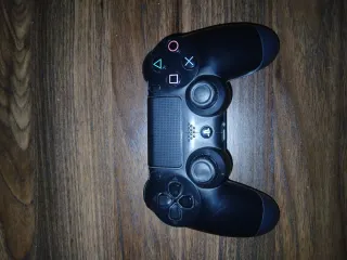 Consola PS4 500GB Negra + 2 juegos