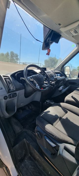 Camion Ford Transit con Plataforma Elevadora, 2019