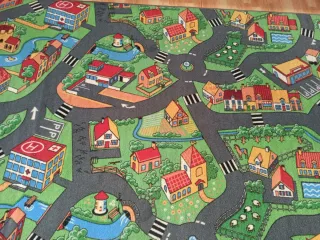 Alfombra infantil de juegos