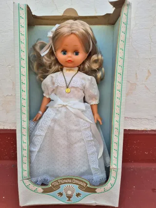 Muñeca de Primera Comunión