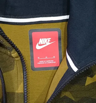 Chaqueta Nike Tech Fleece Olive Camo