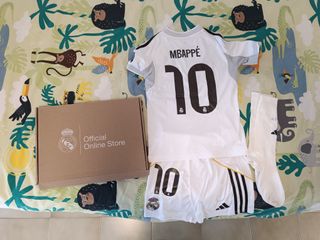 Equipación Real Madrid Nueva Talla 9-11/1'40cm