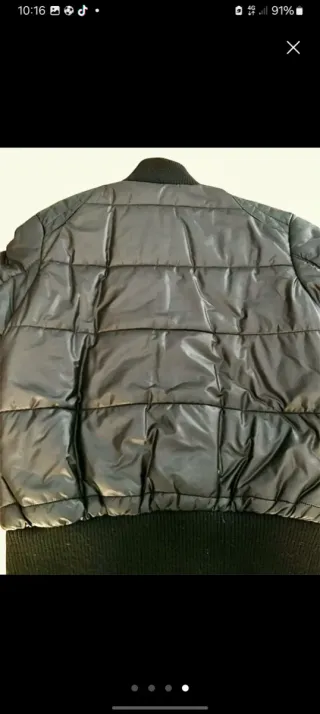 Chaqueta acolchada negra talla L