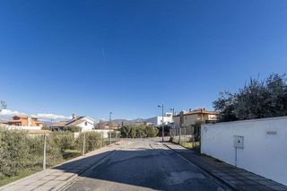 Terreno en venta en Zubia (La)