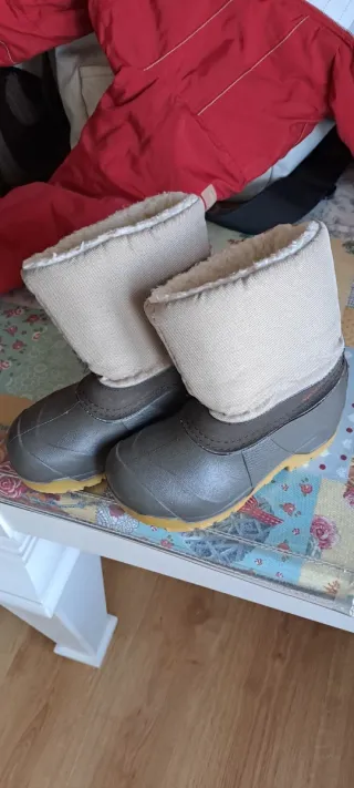 Mono de nieve rojo para niño/a 4 años y botas28/29